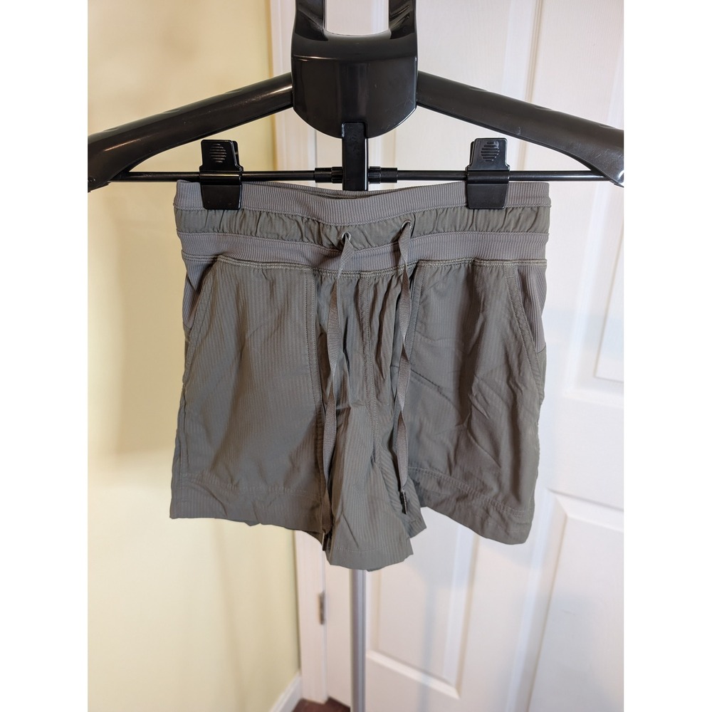 Lululemon Beyond the Studio Shorts Women Size 0 Grey Sage Drawstring Ribbed